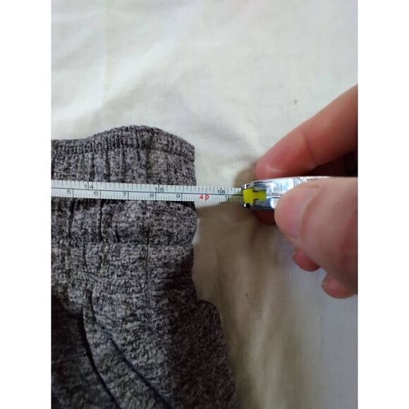 Lululemon Reversible Shorts Black Charcoal Grey 8 - Picture 8 of 8